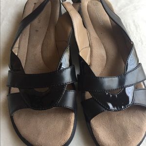 Sandals naturalizer